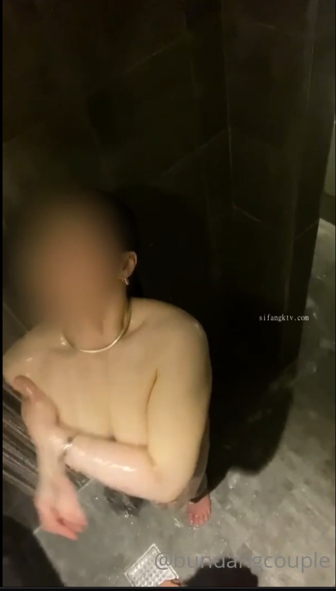 ABF-047逆NTR 让男人疯狂的后辈不断地逼迫究极社內不伦。 八掛うみ